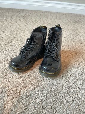 sparkly boots! doc martens 💓